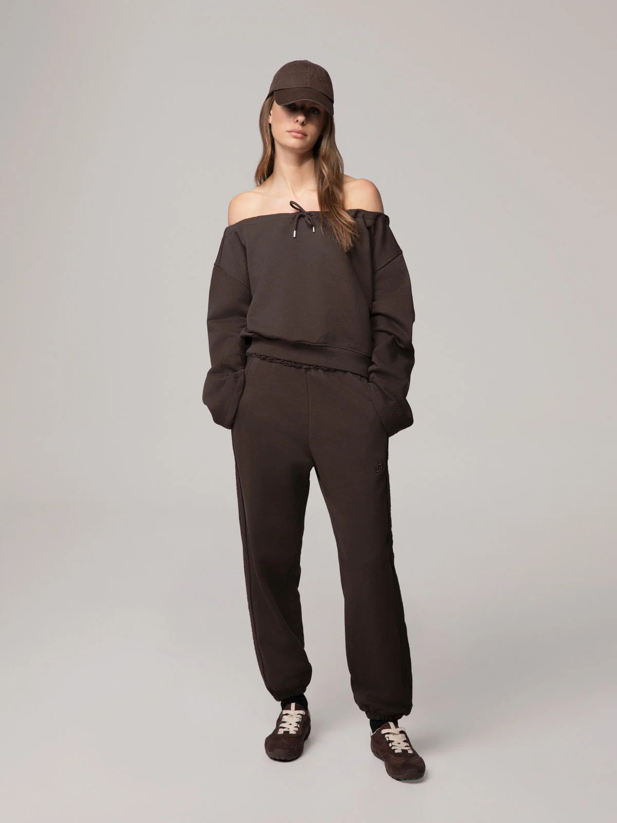 PANTALONE DONNA BASIC CON CUCITURE A ROVESCIO CAFFè HINNOMINATE HMABW03110 CAFFE HINNOMINATE