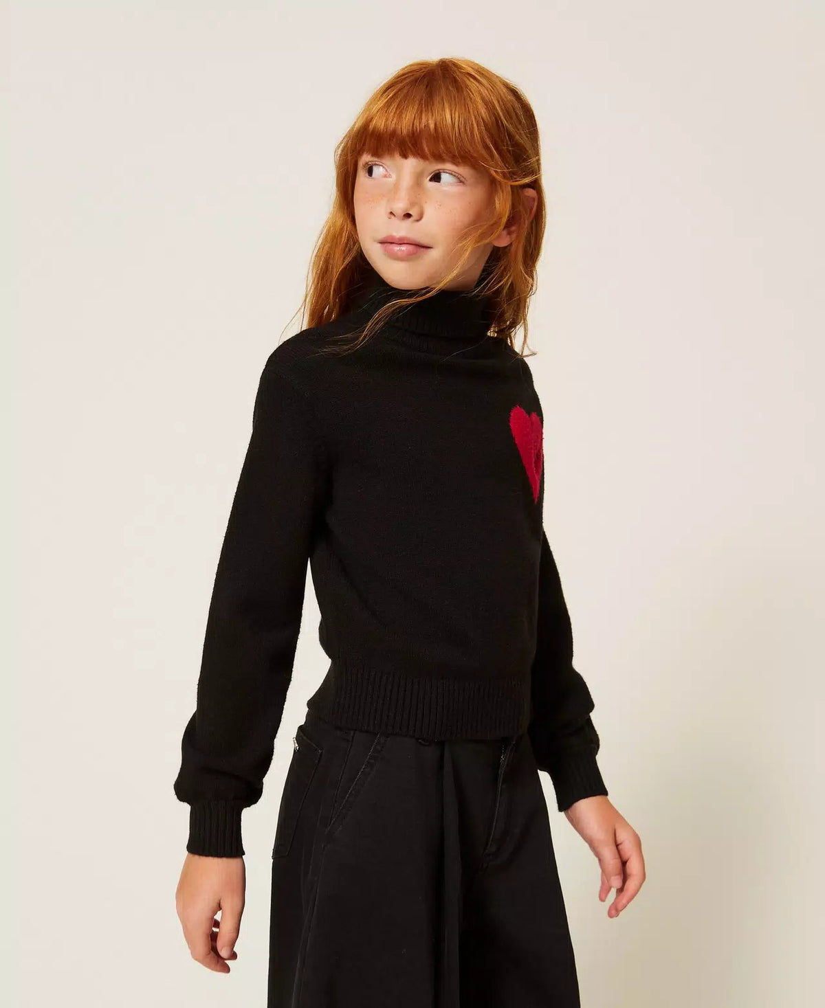 MAGLIA BAMBINA A LUPETTO CON CUORE E LOGO NERO TWINSET 262GJ3040 NERO TWINSET KIDS