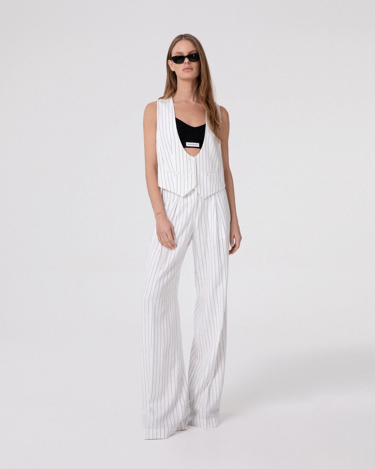 pantalone donna palazzo con pences in lino gessato bianco hinnominate HMABW02655 BIANCO HINNOMINATE