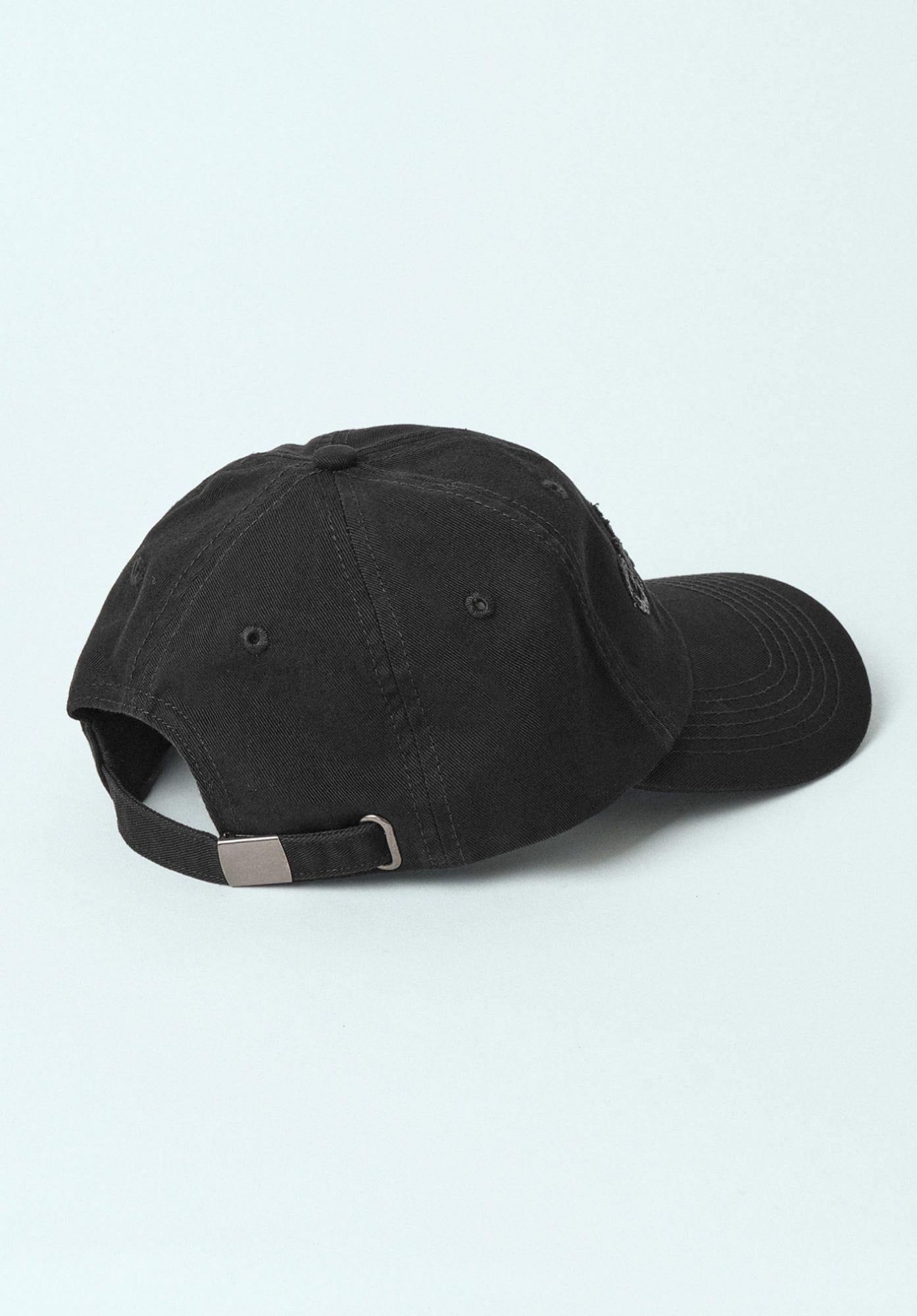 HAT WITH VISOR AND LOGO