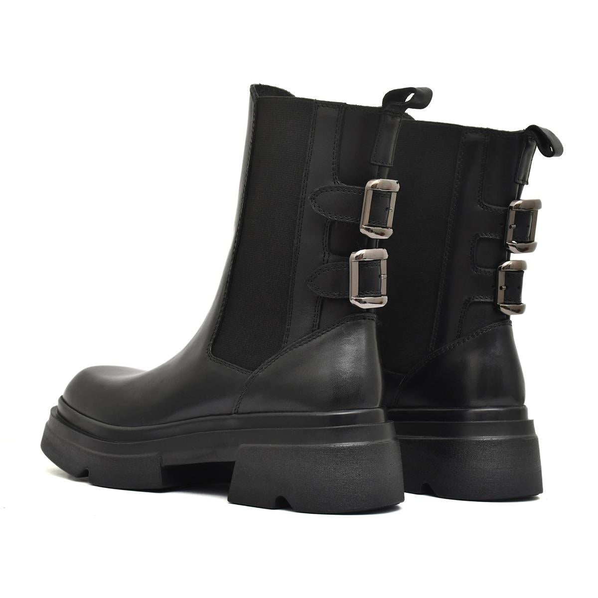 STIVALETTO