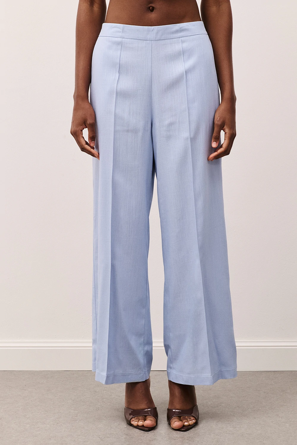PANTALONE donna modello CULOTTE cropped in lino sky two way PA26SRO114 SKY TWO WAY