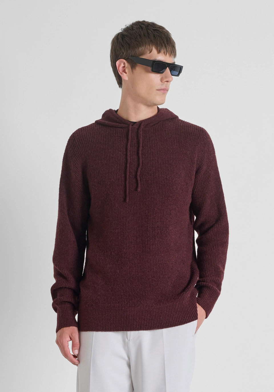 MAGLIONE CON CAPPUCCIO UOMO REGULAR FIT IN LANA MOHAIR CILIEGIA SCURO ANTONY MORATO MMSW01554-YA50071 CILIEGIA SCURA ANTONY MORATO