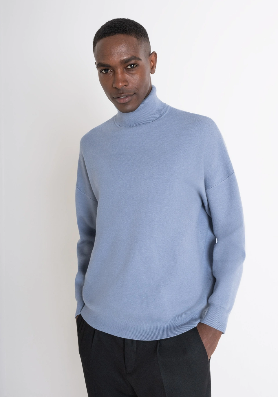 MAGLIA RELAXED FIT IN MISTO VISCOSA E NYLON