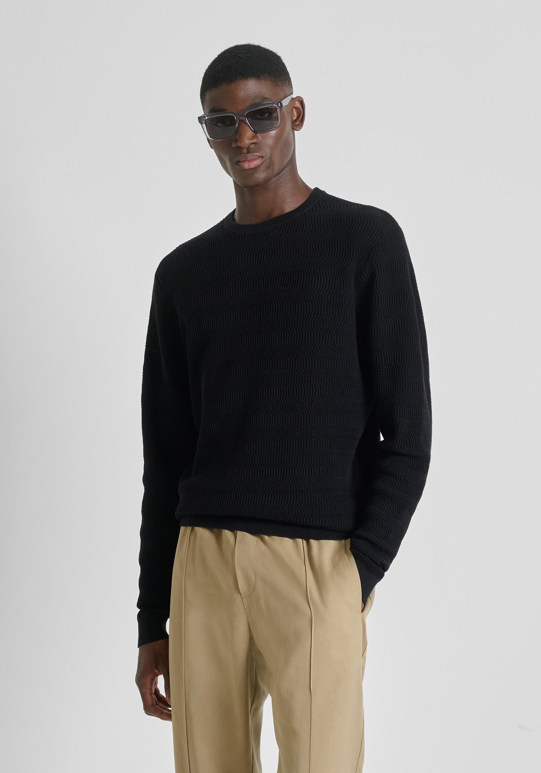 MAGLIA UOMO IN FILATO DI COTONE LAVORATO IN RILIEVO NERO ANTONY MORATO MMSW01578 - YA100071 NERO ANTONY MORATO