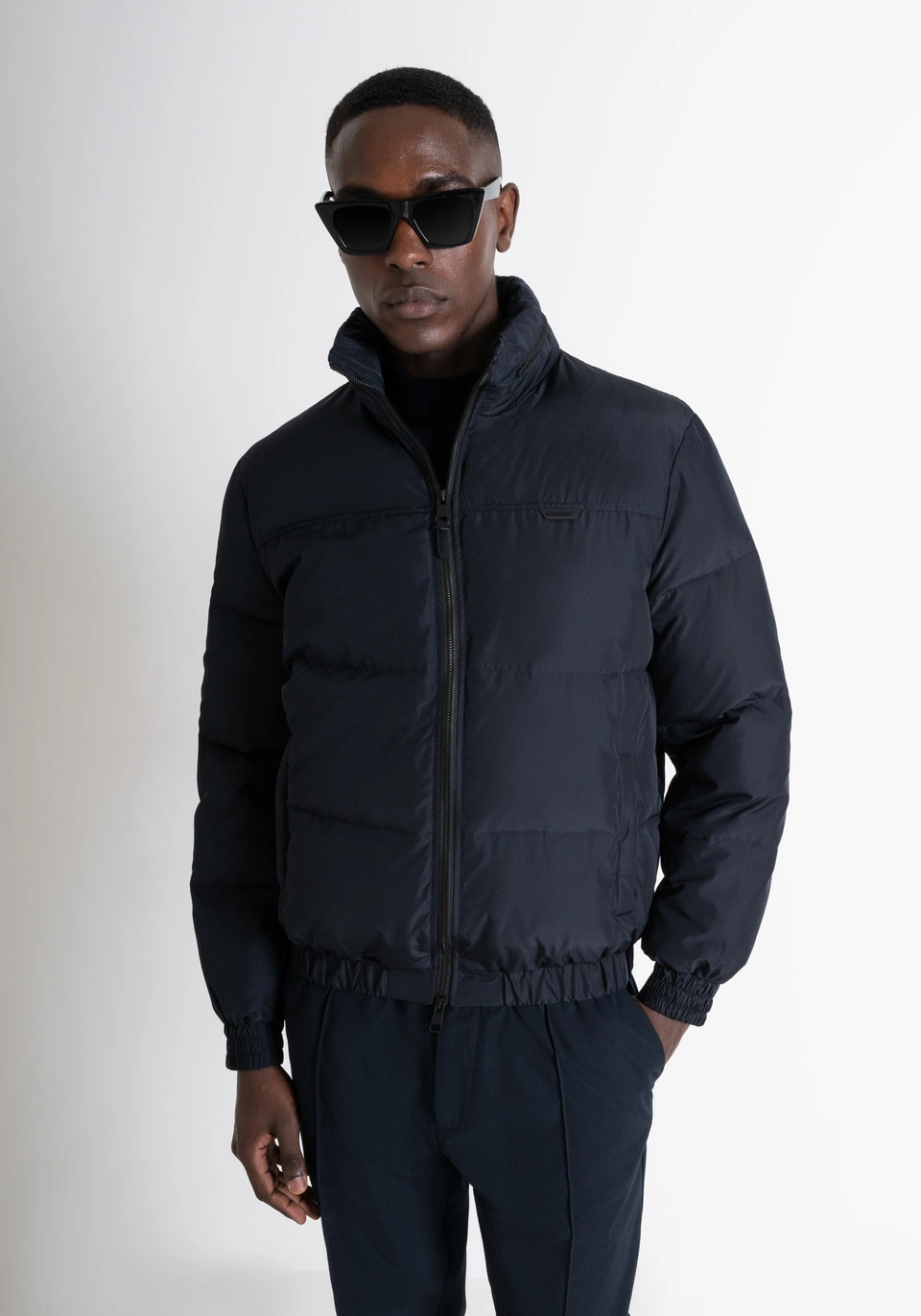 PIUMINO REGULAR FIT BLU CON IMBOTTITURA SINTETICA DUPONT SORONA E LOGO<BR/> MMCO00909 BLU ANTONY MORATO