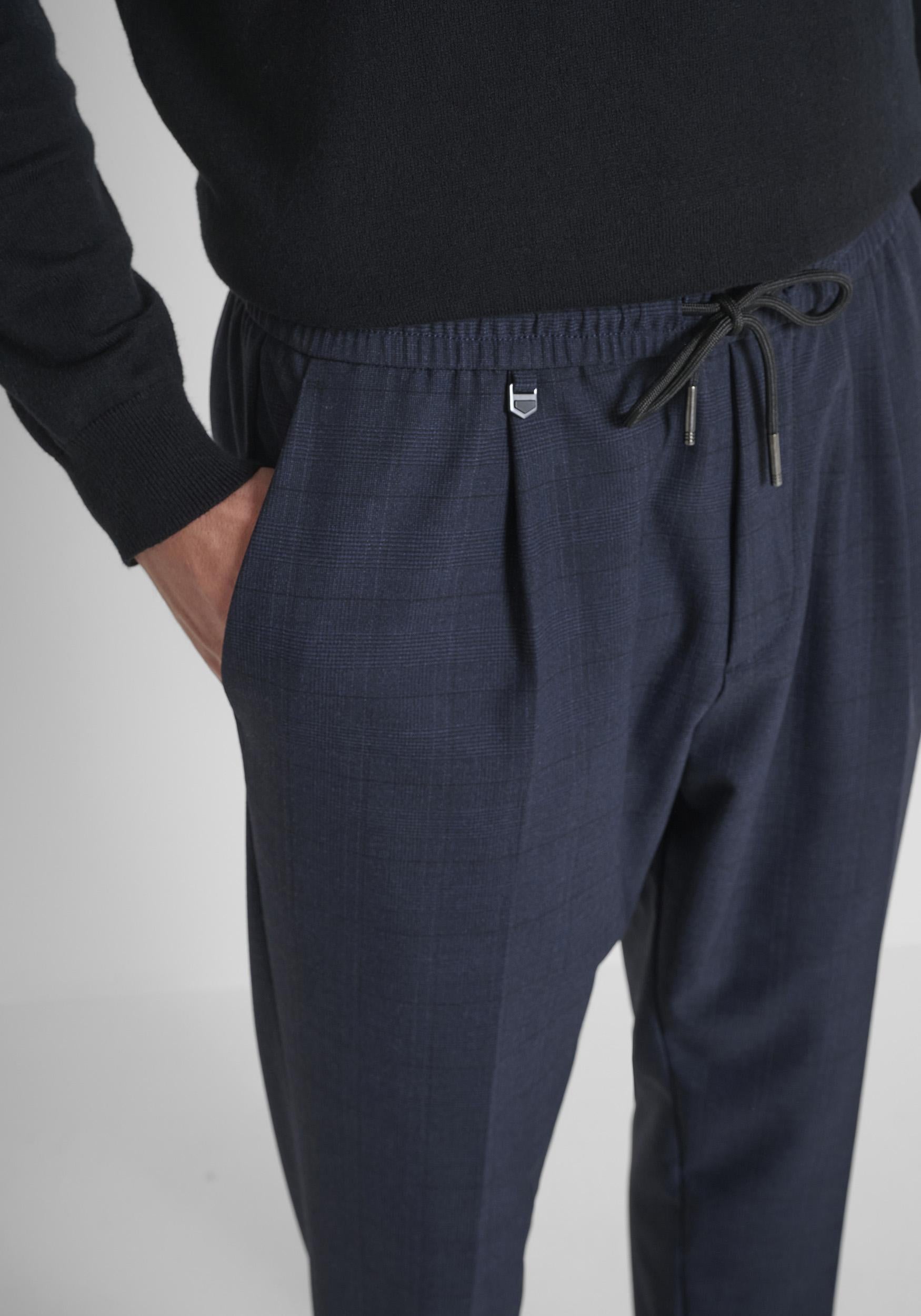 PANTALONE UOMO NEIL REGULAR FIT IN STRETCH VISCOSE BLU ANTONY MORATO MMTR00748-FA600260 BLU ANTONY MORATO