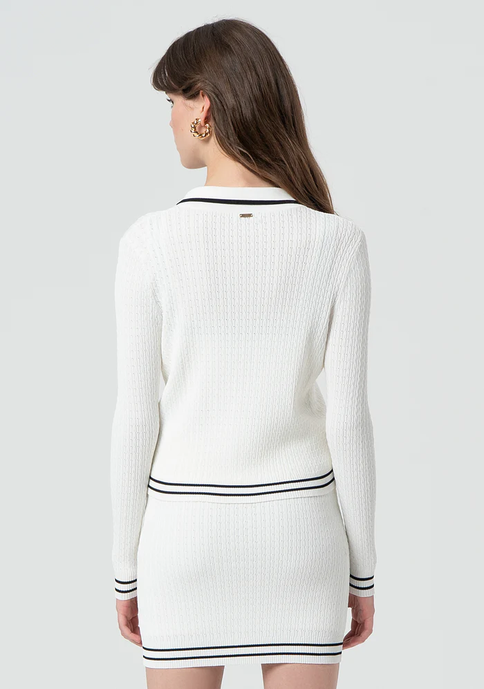 Cardigan aderente con punto treccia
