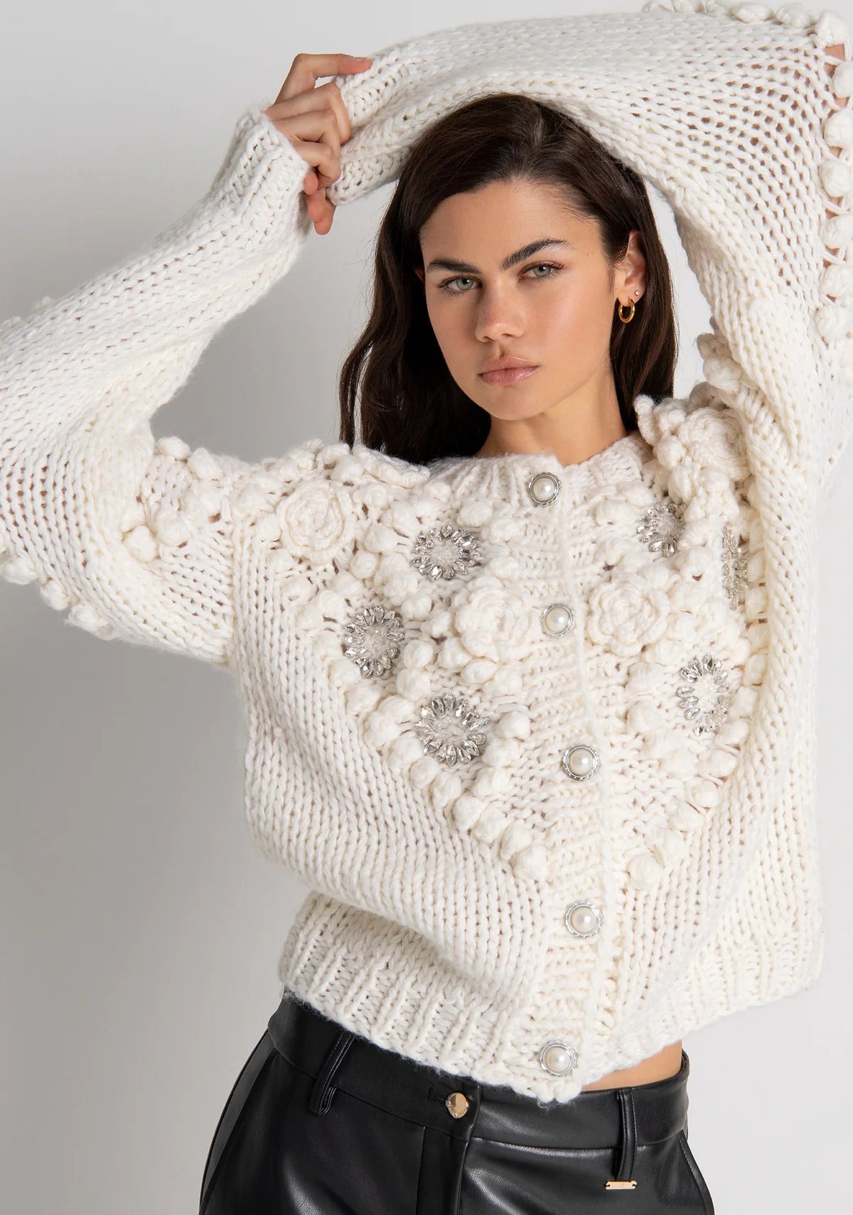cardigan donna con lavorazione fatta a mano e applicazioni panna fracomina FR26WT8030K465R9 PANNA FRACOMINA 