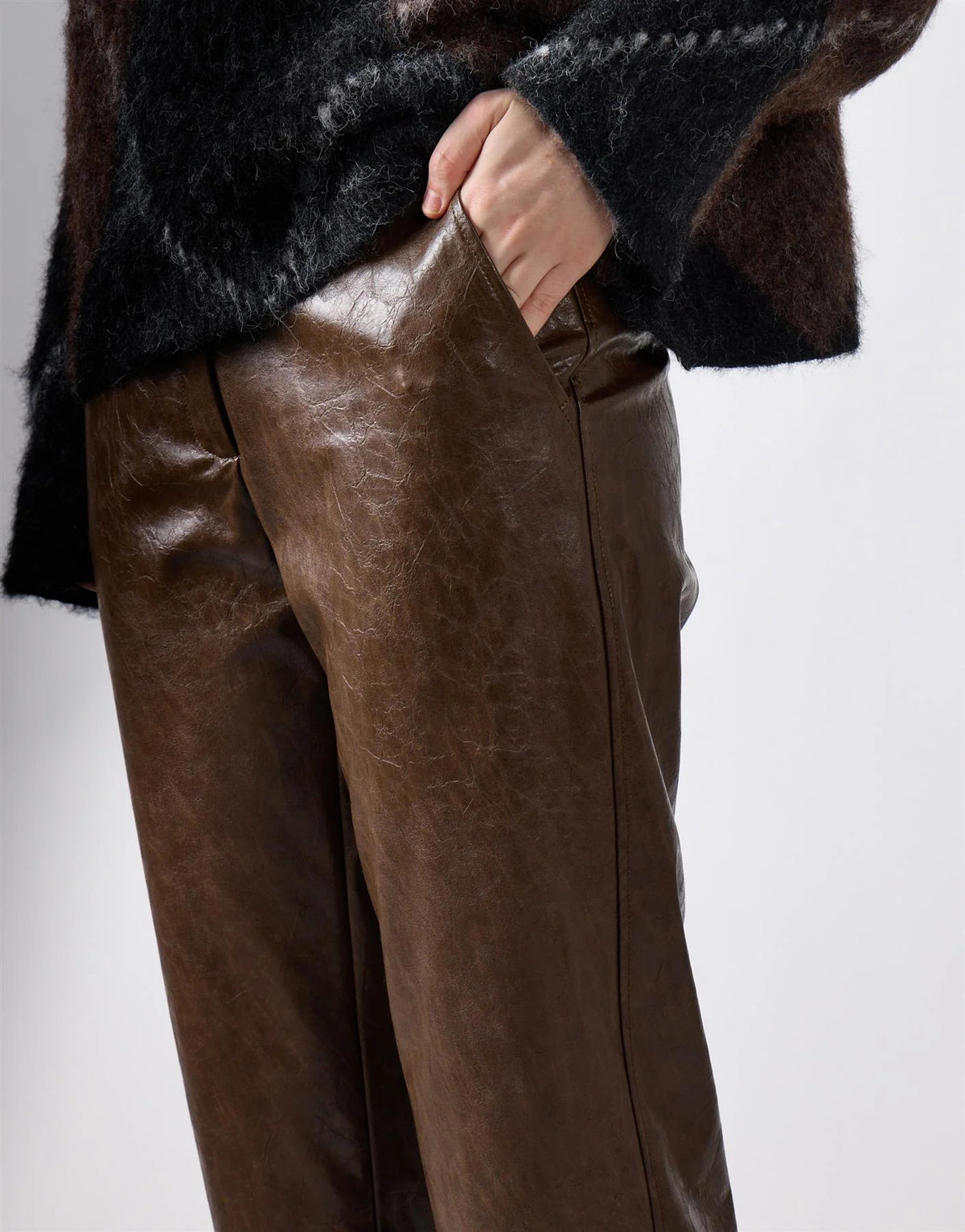 PANTALONE DONNA CROPPED IN ECOPELLE MARRONE GLAMOROUS AN4961A BROWN GLAMOROUS 