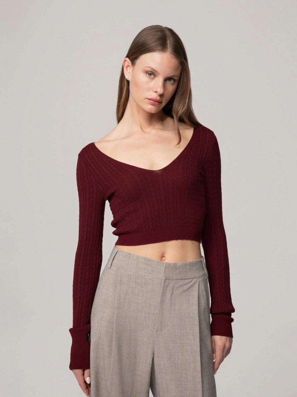 MAGLIA DONNA CROPPED CON APERTURA SUL RETRO BORDEAUX HINNOMINATE HMABW03003 BORDEAUX HINNOMINATE 