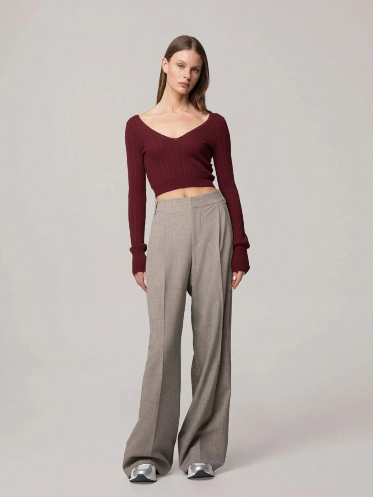MAGLIA DONNA CROPPED CON APERTURA SUL RETRO BORDEAUX HINNOMINATE HMABW03003 BORDEAUX HINNOMINATE 