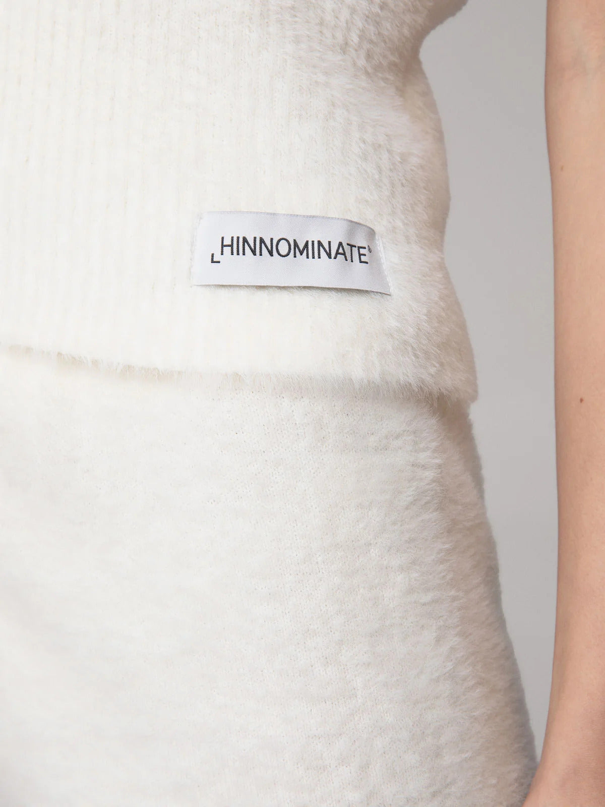 MAGLIA DONNA GIROCOLLO A MEZZA MANICA SALE HINNOMINATE HMABW03183 SALE HINNOMINATE 