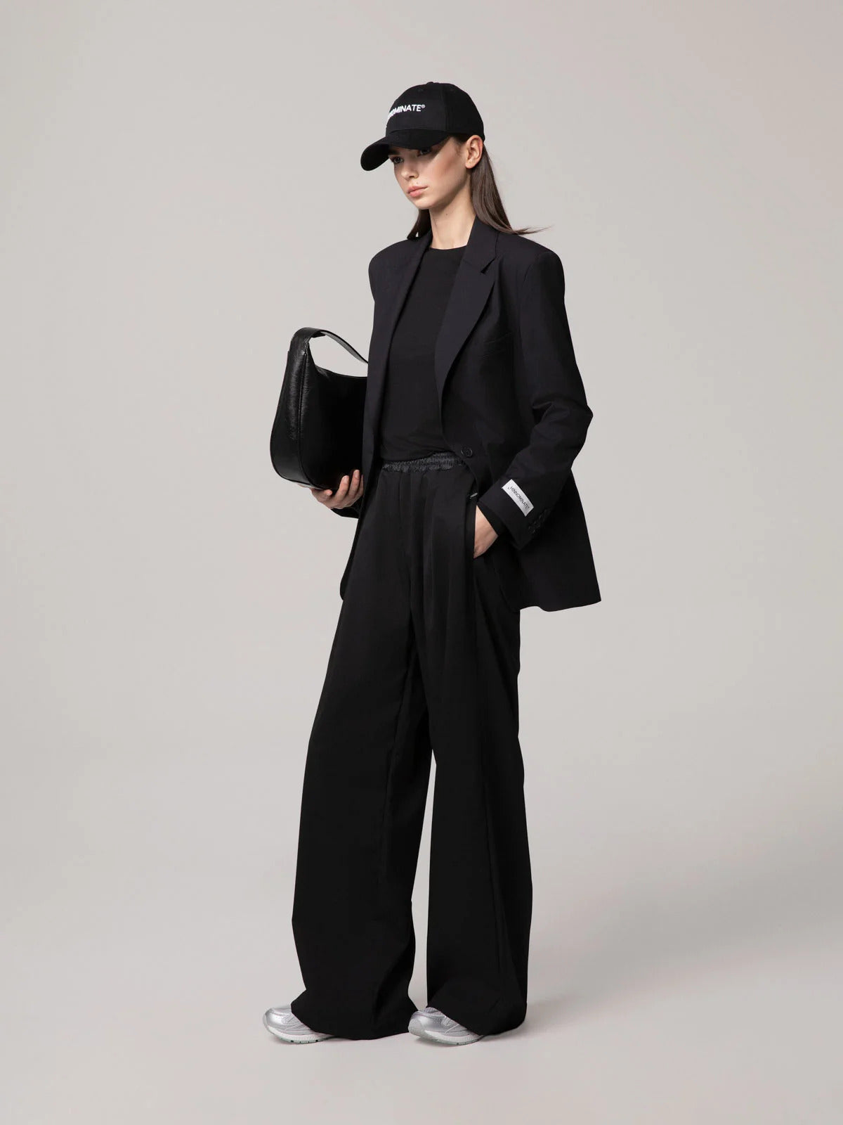 PANTALONE DONNA IN FRESCO LANA CON PENCES E COULISSE NERO HINNOMINATE HMABW03205 NERO HINNOMINATE 