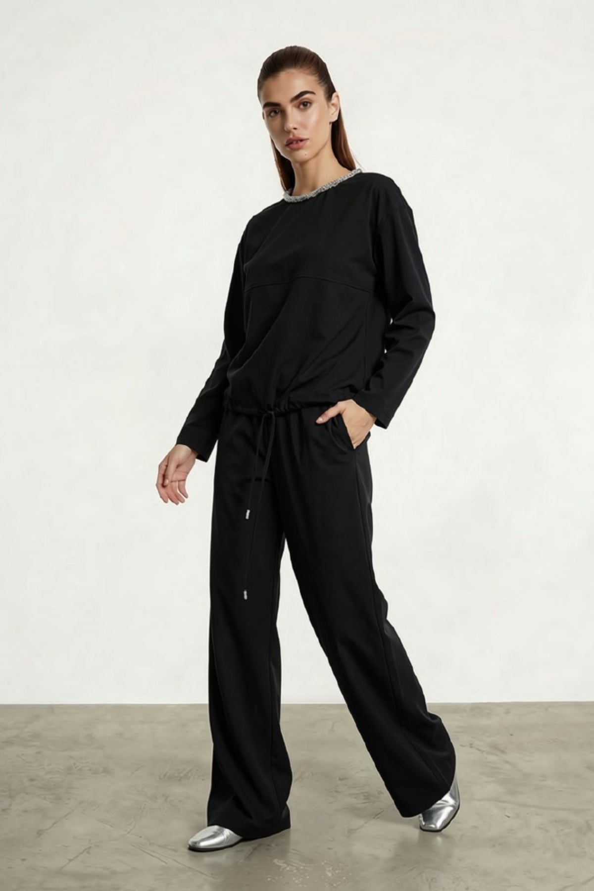 FELPA DONNA GIROCOLLO CON APPLICAZIONI NERO JIJIL JPI26FP066 NERO JIJIL 