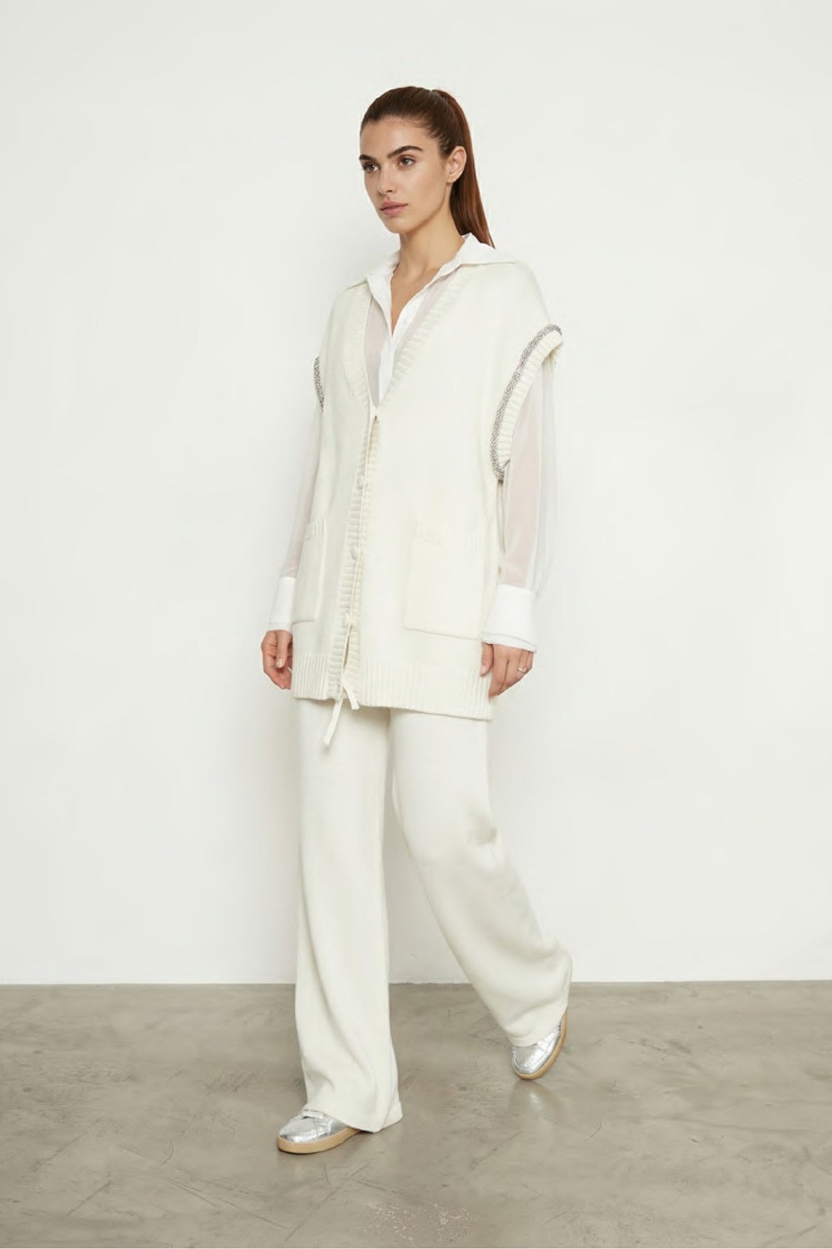 MAGLIA DONNA SMANICATA CON APPLICAZIONI JPI26MK057 PANNA JIJIL 