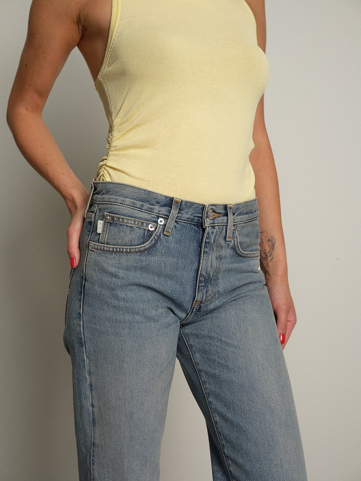 JEANS DONNA REGULAR FIT LAVAGGIO SABBIATO VICOLO DAC5116 DENIM BLU VICOLO 