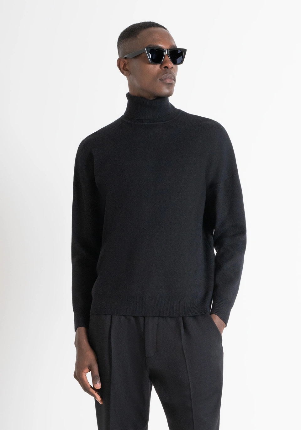 MAGLIA RELAXED FIT IN MISTO VISCOSA E NYLON
