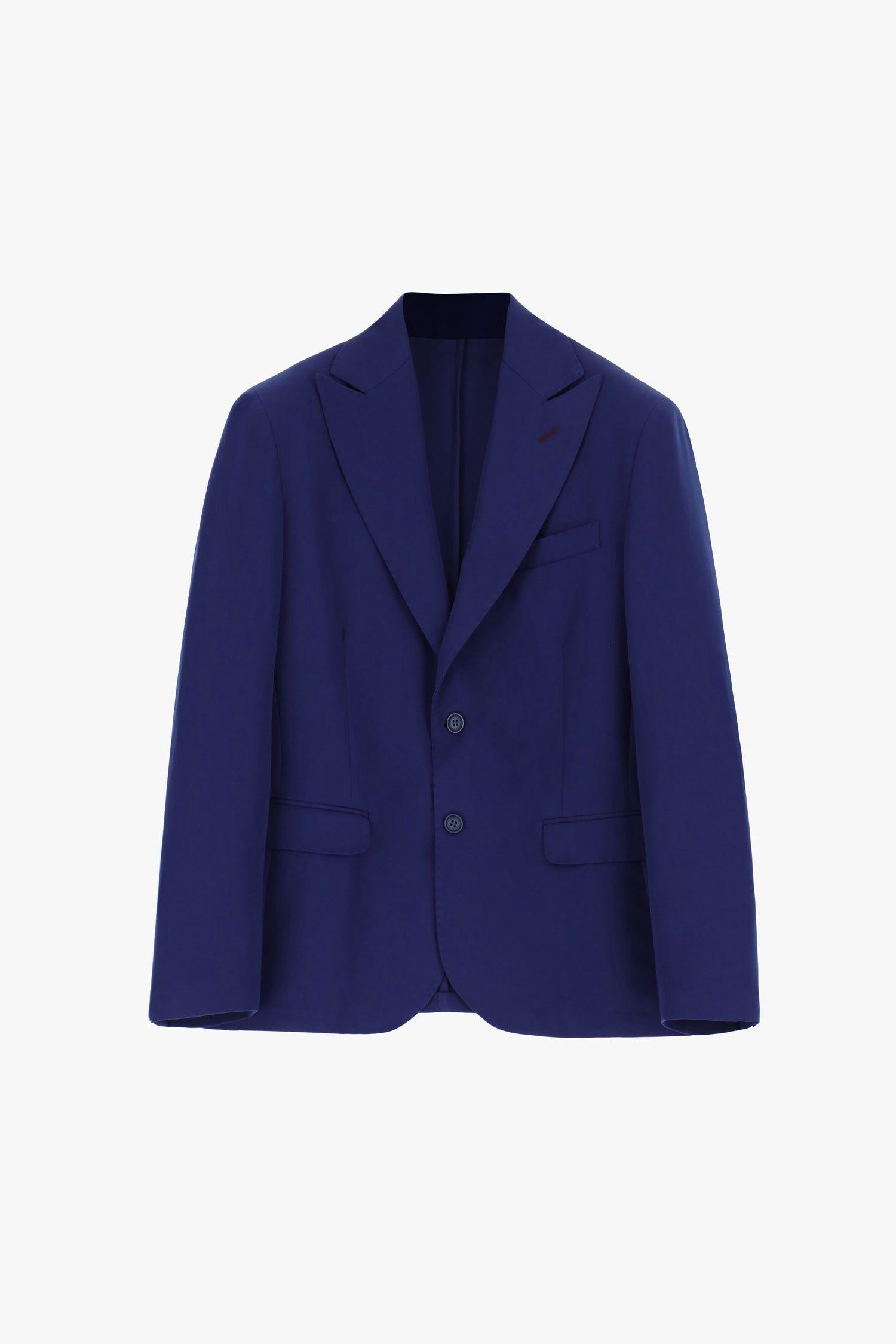 Single-breasted single-color jacket with peak lapel.
