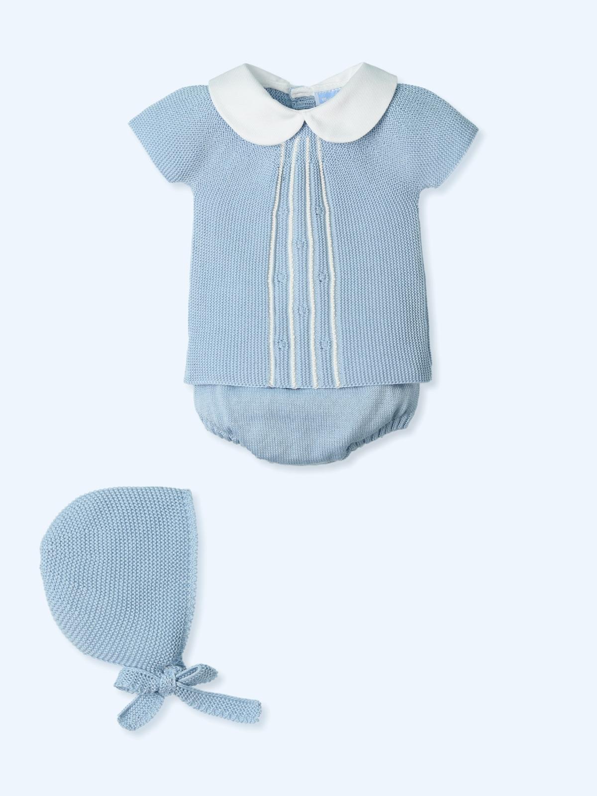 Il completo da tre pezzi per bebè comprende maglione lavorato a maglia con colletto alla Peter Pan, leggings e cuffietta 9631 BRISA MAC ILUSION KIDS 