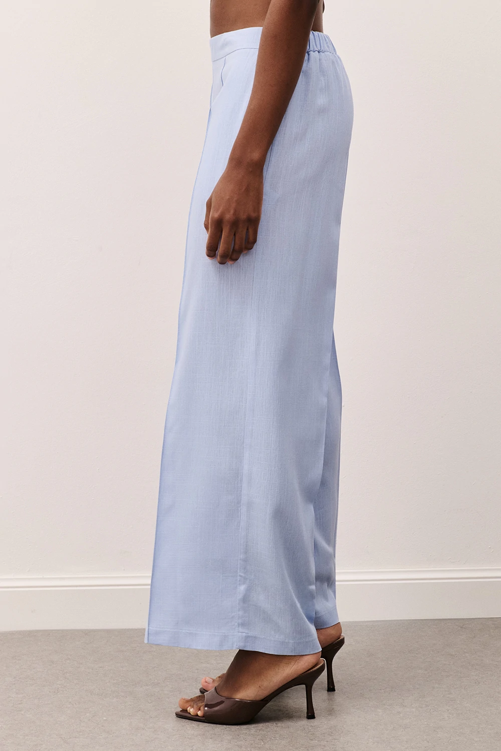 PANTALONE donna modello CULOTTE cropped  in lino sky two way PA26SRO114 SKY TWO WAY 