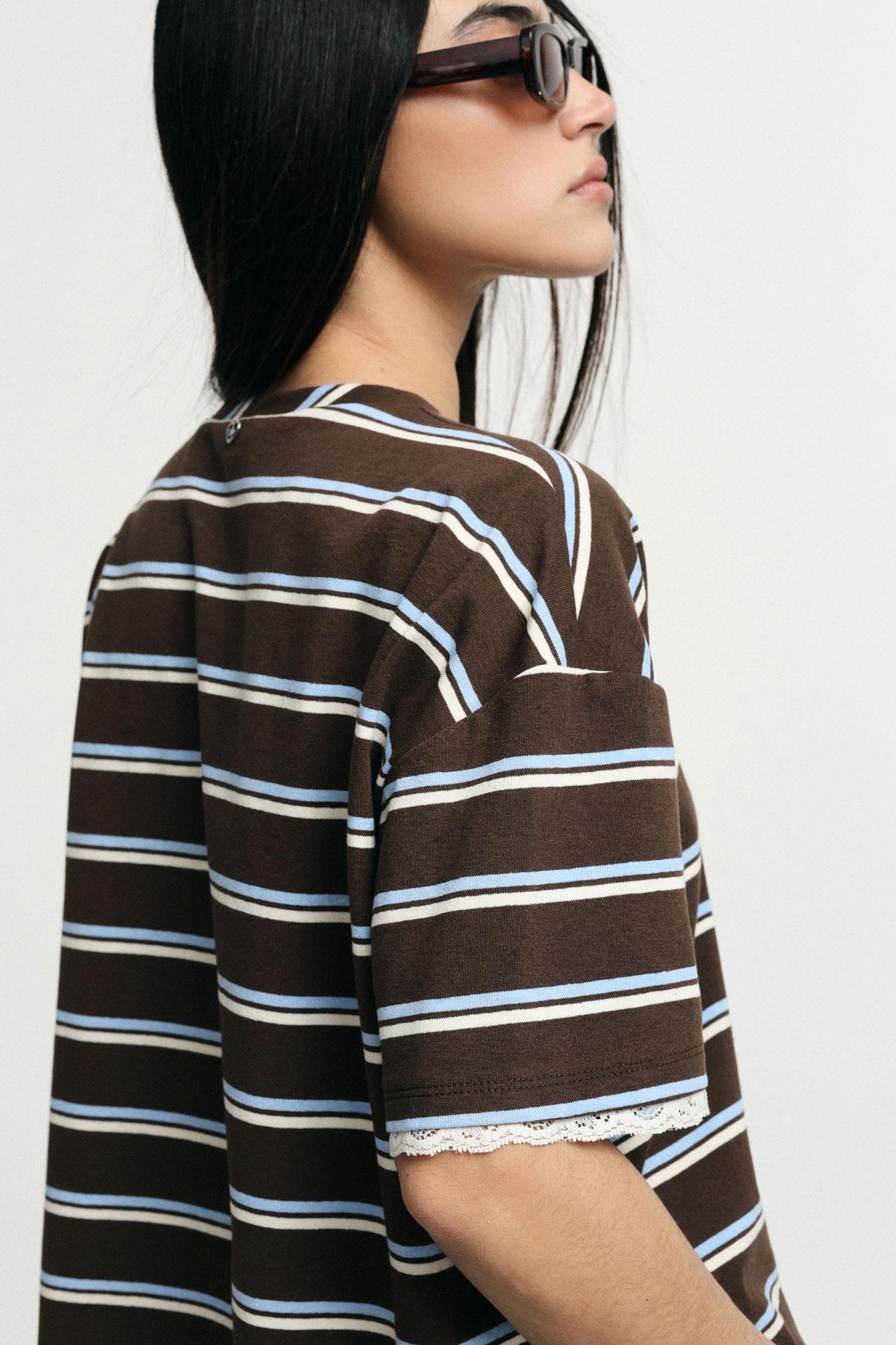 t-shirt donna ampia a righe con bordini di pizzo moro please T0WUDZF000 MORO/AZZURRO PLEASE 