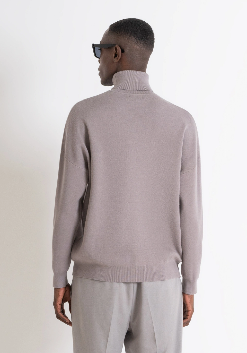 MAGLIA RELAXED FIT IN MISTO VISCOSA E NYLON