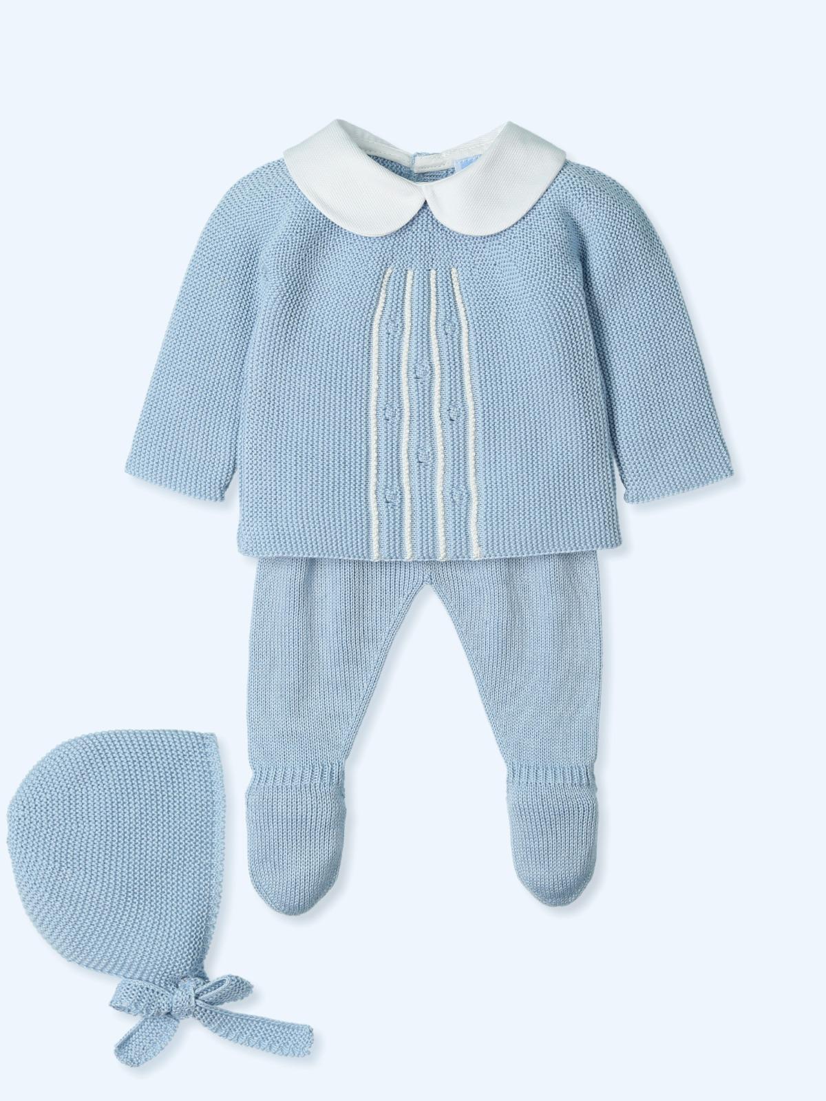 Il completo da bambino in quattro pezzi include un maglione lavorato a maglia a maniche corte con colletto alla Peter Pan, cuffia, stivaletti e culotte <BR/> 9605G BRISA MAC ILUSION KIDS 