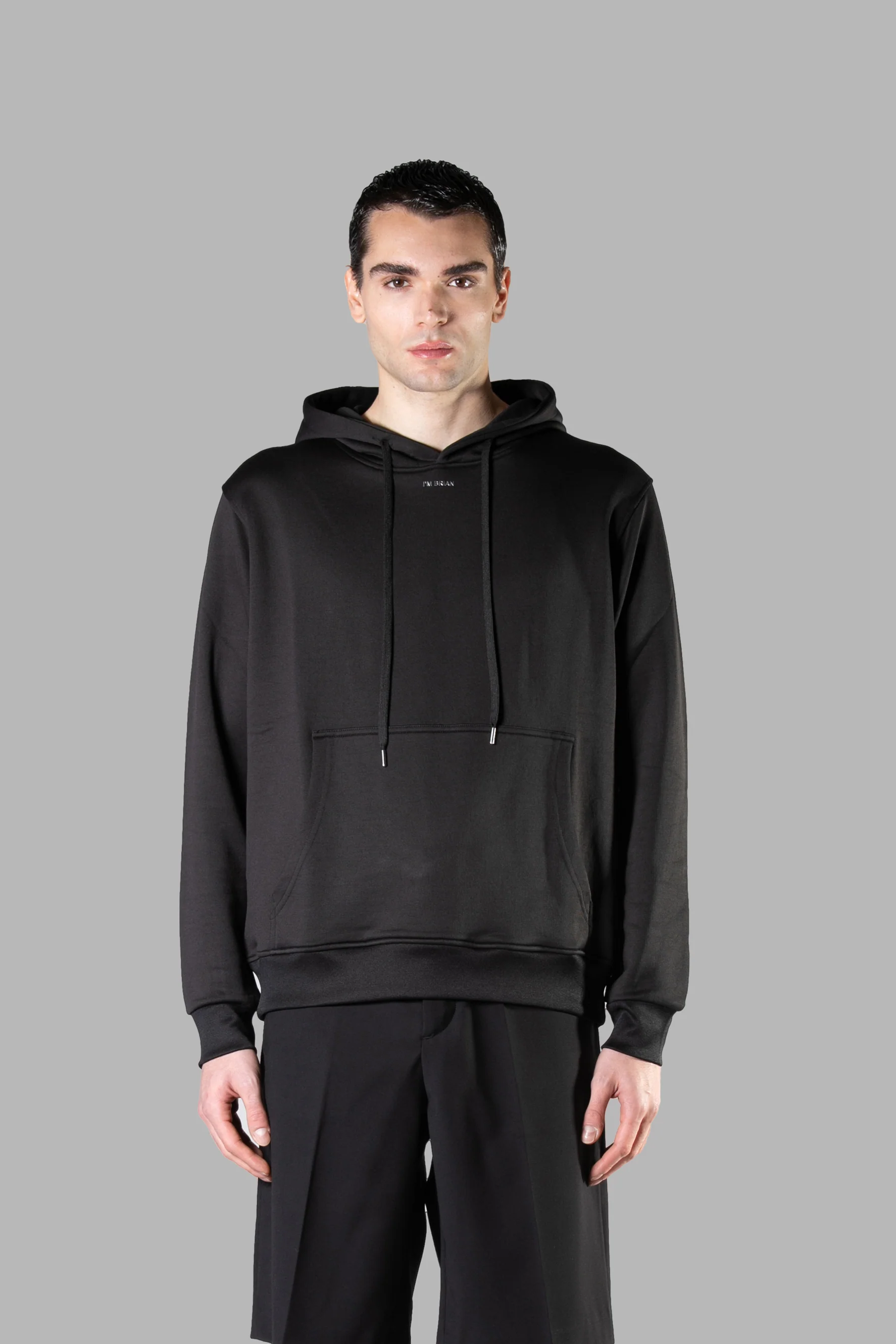 FELPA CON CAPPUCCIO E LOGO