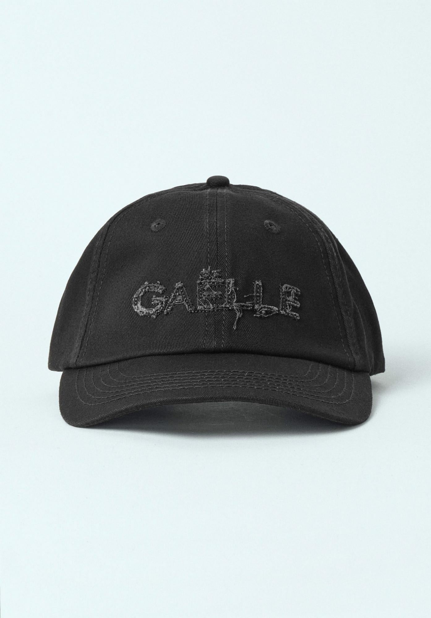 HAT WITH VISOR AND LOGO